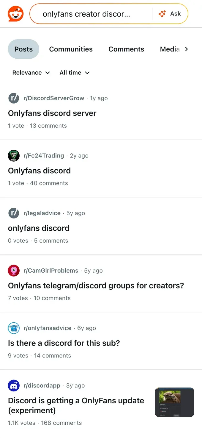 Reddit threads discussing OnlyFans creator Discord servers and communities